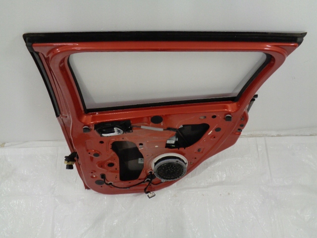 фото №11, Peugeot 2008 дверь правое задние идеальное состояние khk