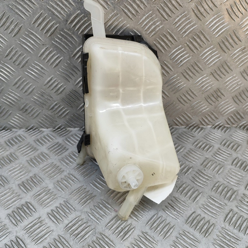 фото №5, Lexus ct 200h 2011 бак розширювальний охолоджуюча рідина