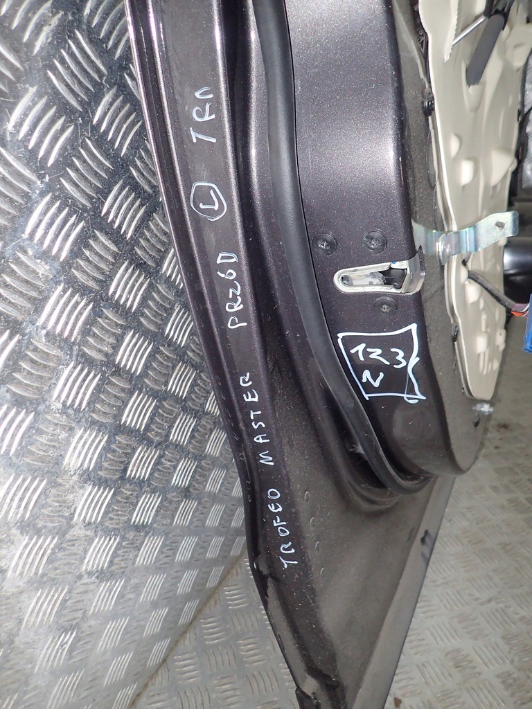 фото №6, Maserati levante trofeo дверь перед передние левая полный карбон n123