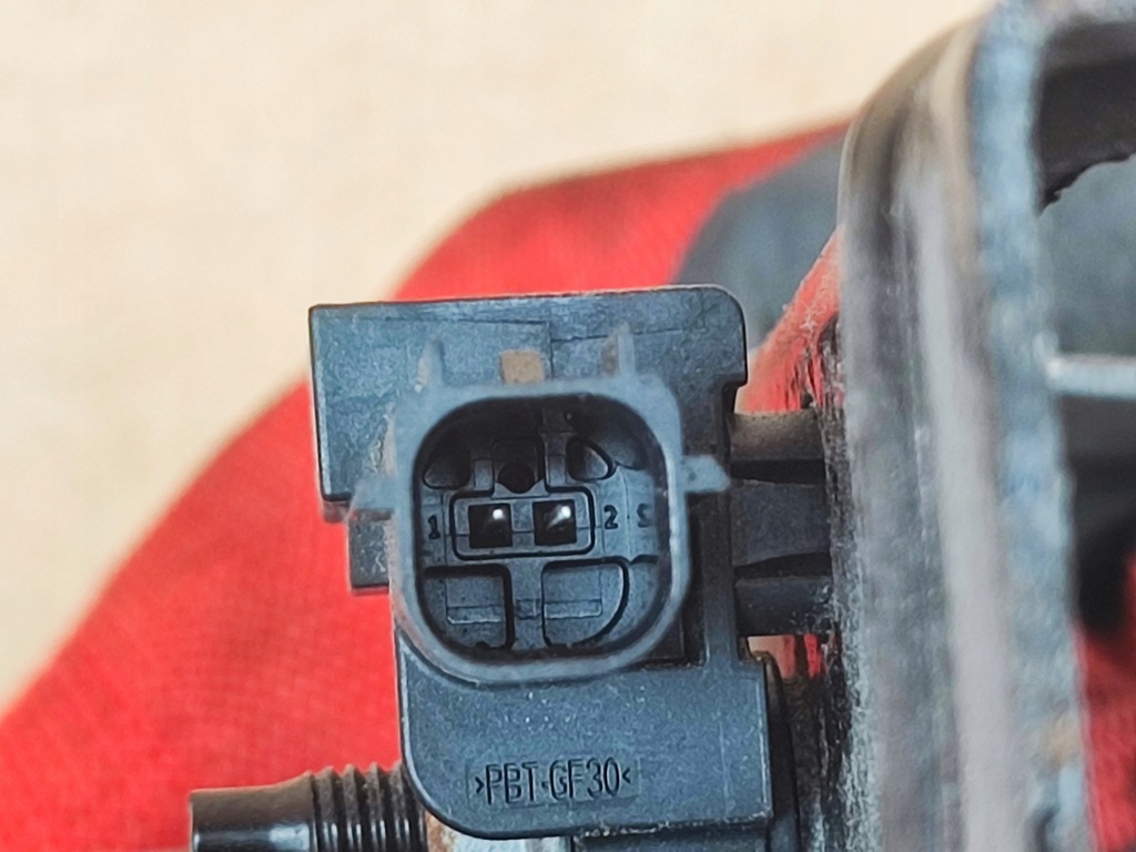 фото №8, Ecosport 2 14r 1.5 tdci замок капот кронштейн замка капот кронштейн поперечина