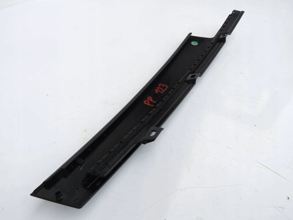 фото №9, Молдинг накладка двері правий перед передня 32216799 volvo xc60 ii 17-