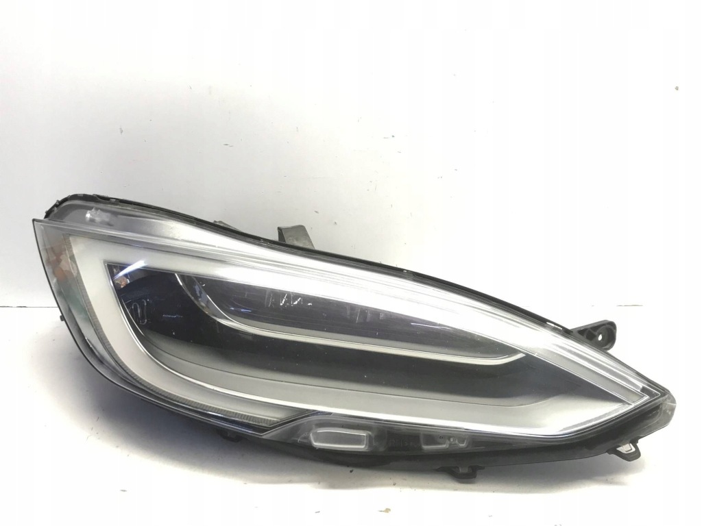 Фара правый  перед full led tesla s рестайлинг  105357500e с Разборки