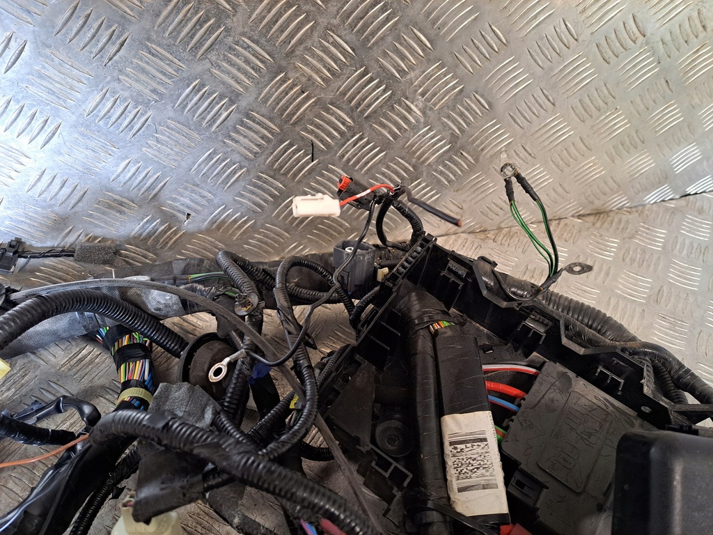 фото №9, Ford ranger 2019 r 3.2 tdci електропроводка відсік двигуна