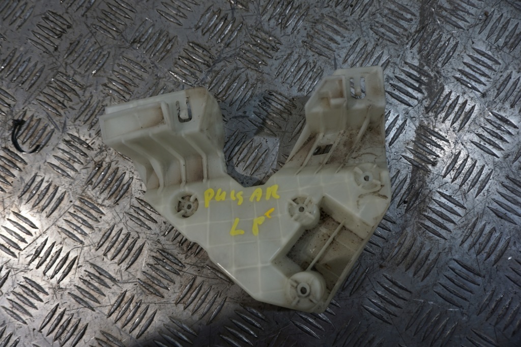 фото №1, Направляющая pod фара левый перед nissan pulsar 14-