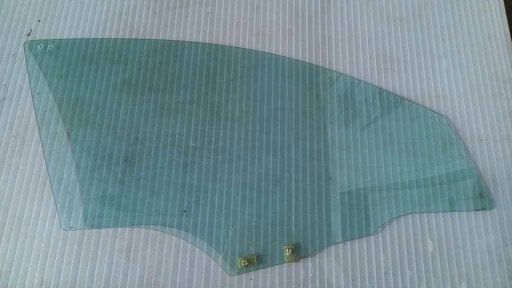 фото №1, Скло права перед mazda 3 i bk 05r