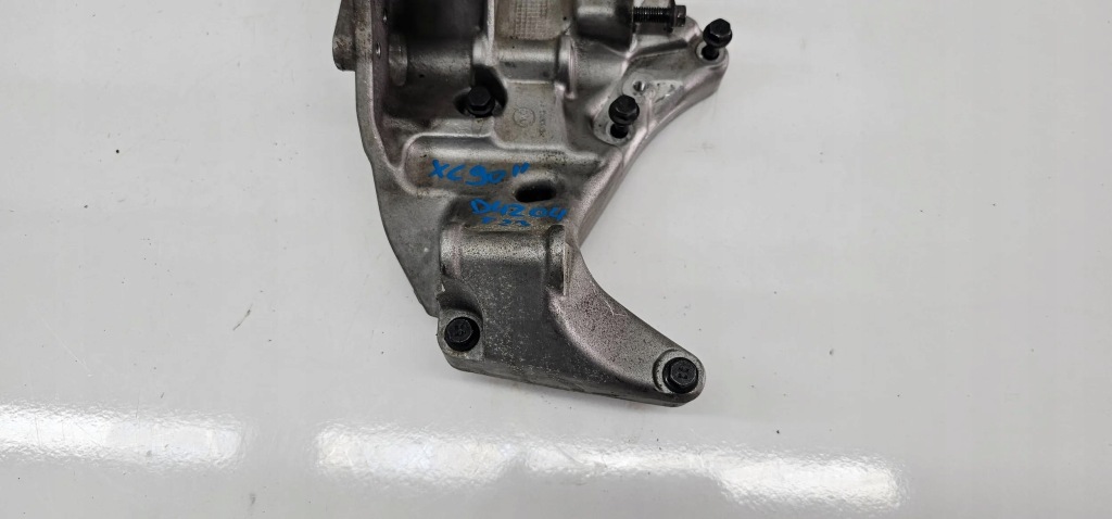 фото №5, Volvo xc90 ii 2.0d d4 d5 кронштейн кронштейн генератора