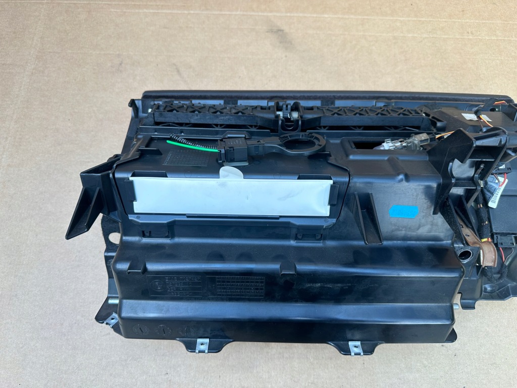 Bmw 7 e65 рестайлинг  бардачок пассажира европа 7027427 Цена