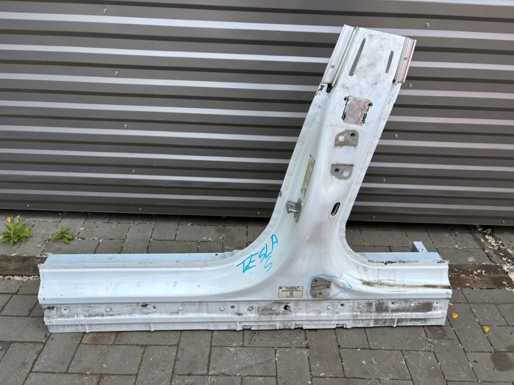 Купить Tesla model s рестайлинг  стойку порог левая