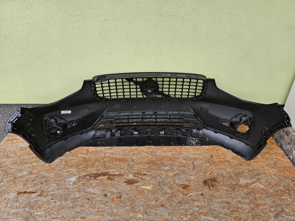 Volvo xc40 r-desing lift 22-25 бампер 32136097 перед передний оригинал оригинальный номер Оригинал