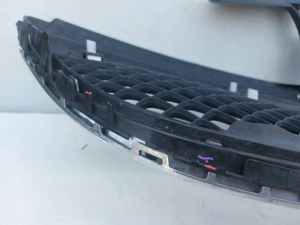 Mercedes-benz e klasa купе рестайлінг  c207 w207 решітка радіатора решітка радіатора distronic Зі Шроту