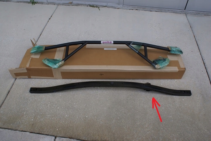 фото №1, 2015-2018 challenger балка распорка жабо