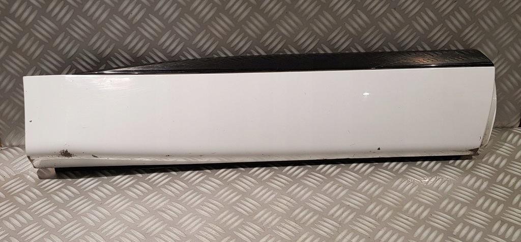 фото №1, Jaguar f-pace x761 fpace молдинг двері права задня нижня polaris white black