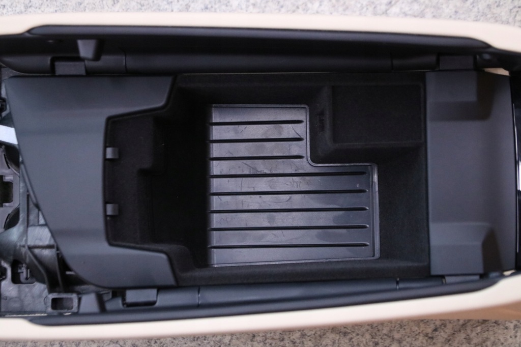 фото №10, Bmw g30 g31 g32 туннель средний подлокотник canberrabeige europa