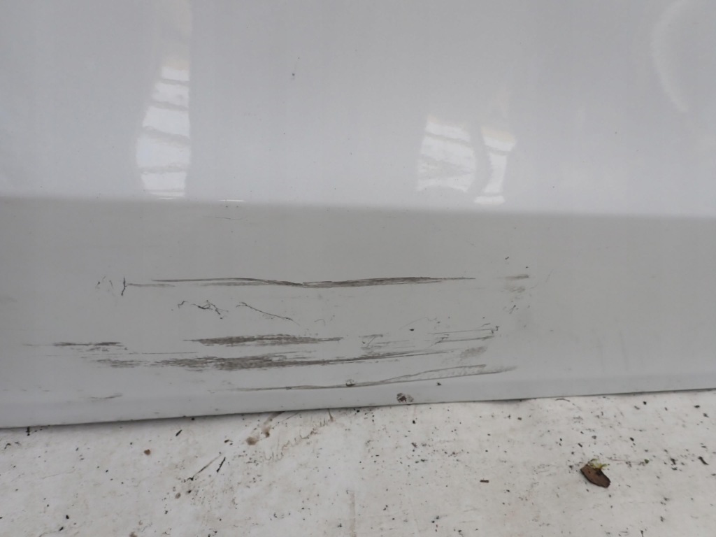 Tesla model y 20- дверь перед передние правое с Разборки