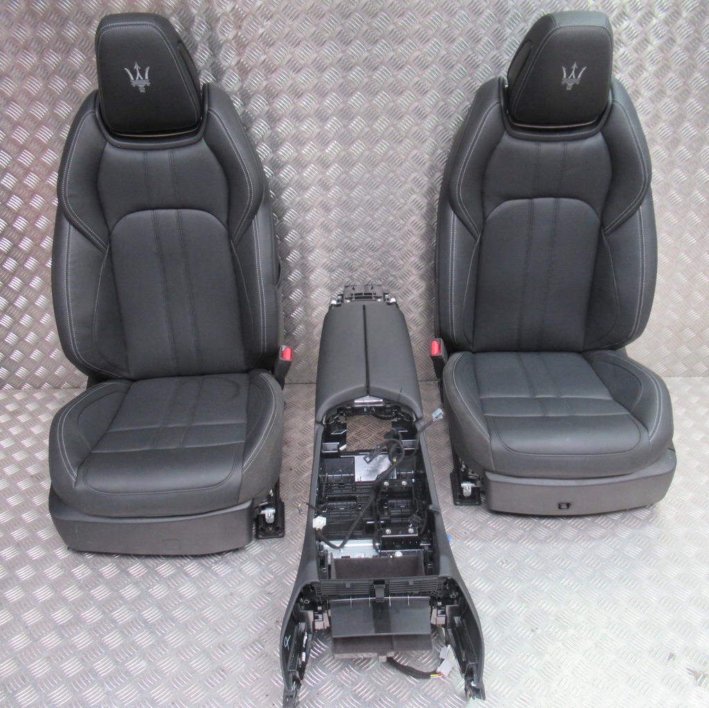 фото №1, Maserati levante сидіння заднє сидіння обшивки салон m234