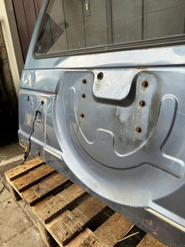 фото №7, Крышка багажника задняя задняя mitsubishi pajero i 1 82-90r. стекло крышки