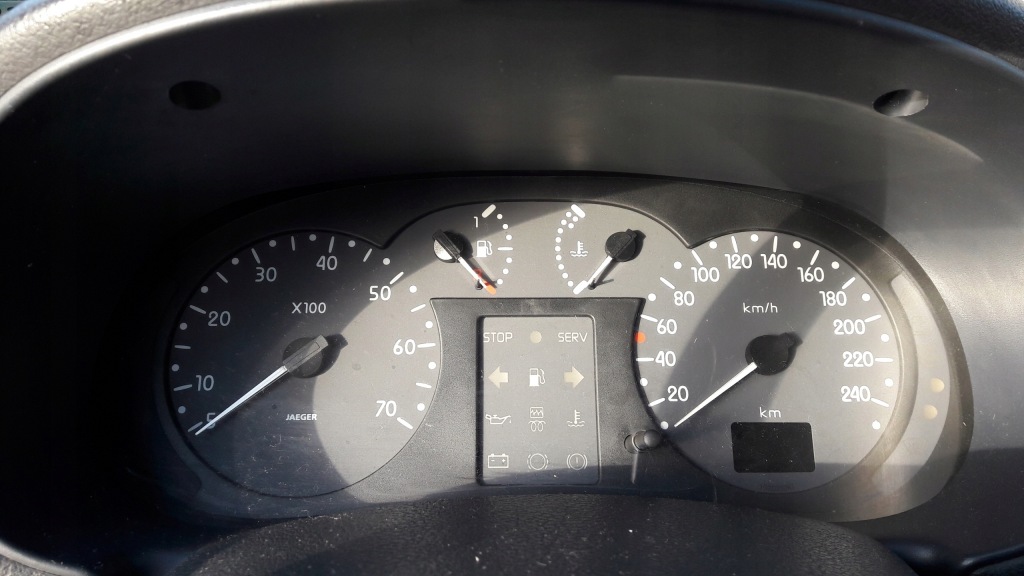 Бампер задній жовтий renault clio ii 98r 1.2 бензин Доставка