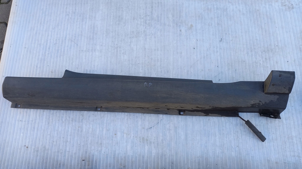 фото №1, Молдинг порог правая renault vel satis i 03r 2.0b hb 8200038804