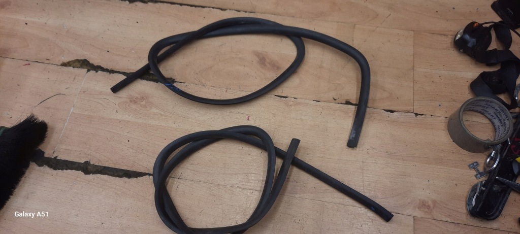 фото №1, Прокладка стекло задняя правая левая opel combo c kpl