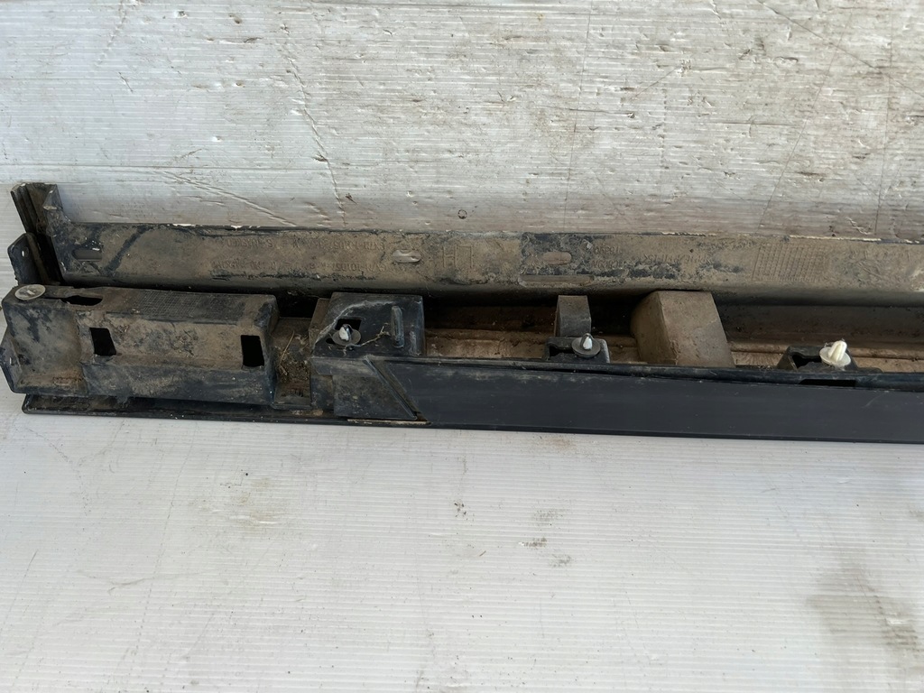 фото №10, Jaguar xe x760 r-sport молдинг накладка порог порог левая gx7m-101d57-a