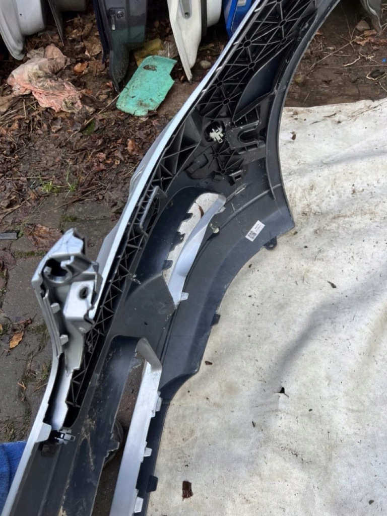 Бампер перед mercedes c w204 07-11 Цена