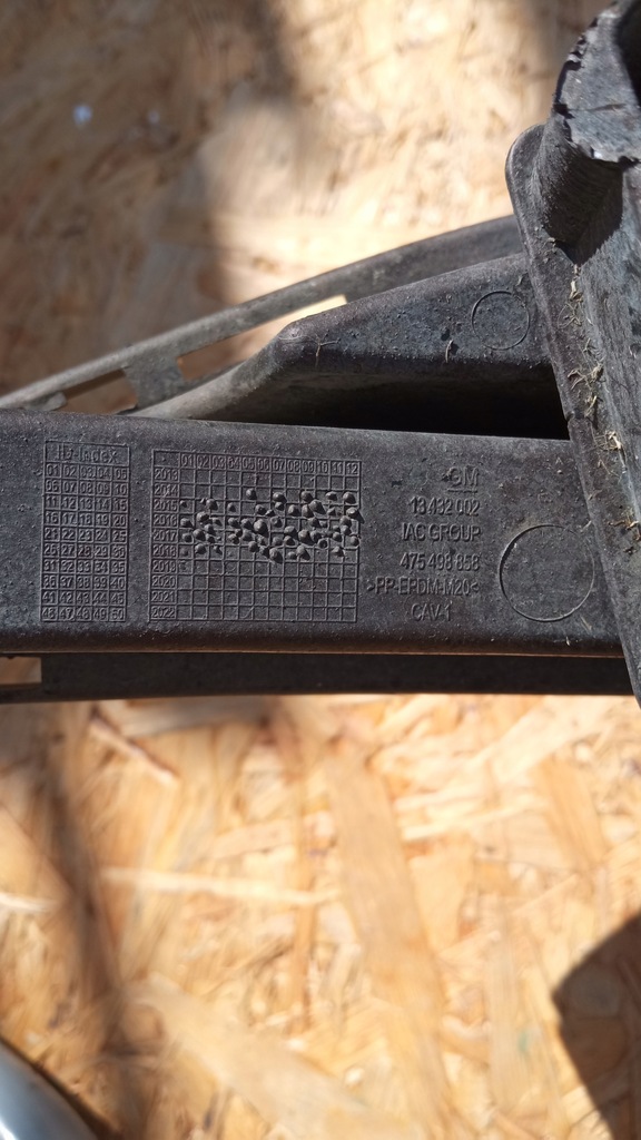 фото №9, Opel corsa e 14- решётка радиатора решётка нижняя решётка радиатора