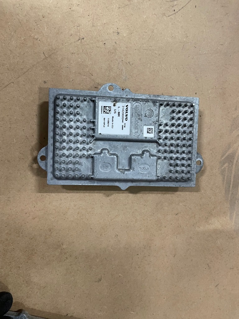 Купити Volvo xc90 2 15- модуль led блок запалювання ліхтарі  америка 31420689