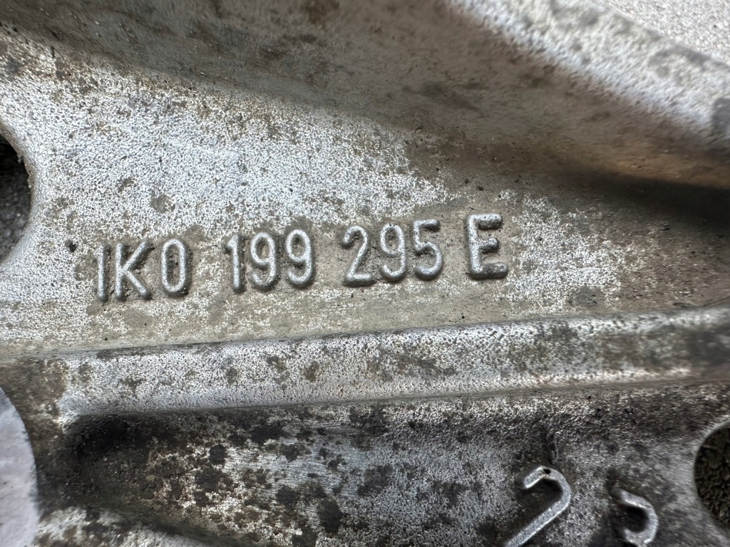 фото №5, Vw golf vi 1.6 tdi кронштейн рычагов левый 1k0199295e