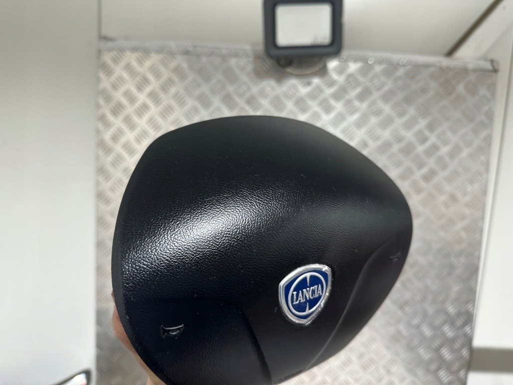 Lancia delta iii подушка водителя 07354740340 Киев