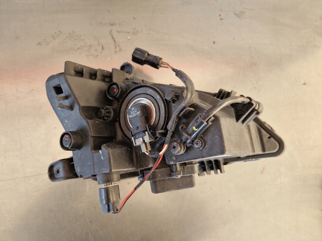 Hyundai tucson 3 рестайлинг  18- противотуманная фара led drl левый перед 92201-d7600 Киев