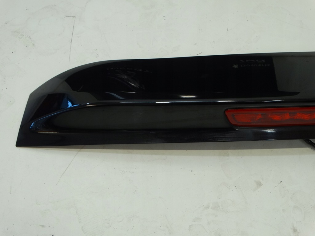 фото №5, Спойлер крышки задняя + свет стоп-сигнал peugeot 108 aygo ii c1 gt-line 14r.-