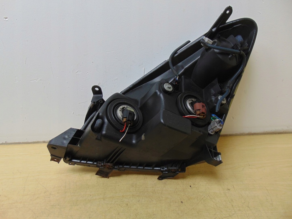 фото №9, Лампа права перед toyota corolla verso lift europa