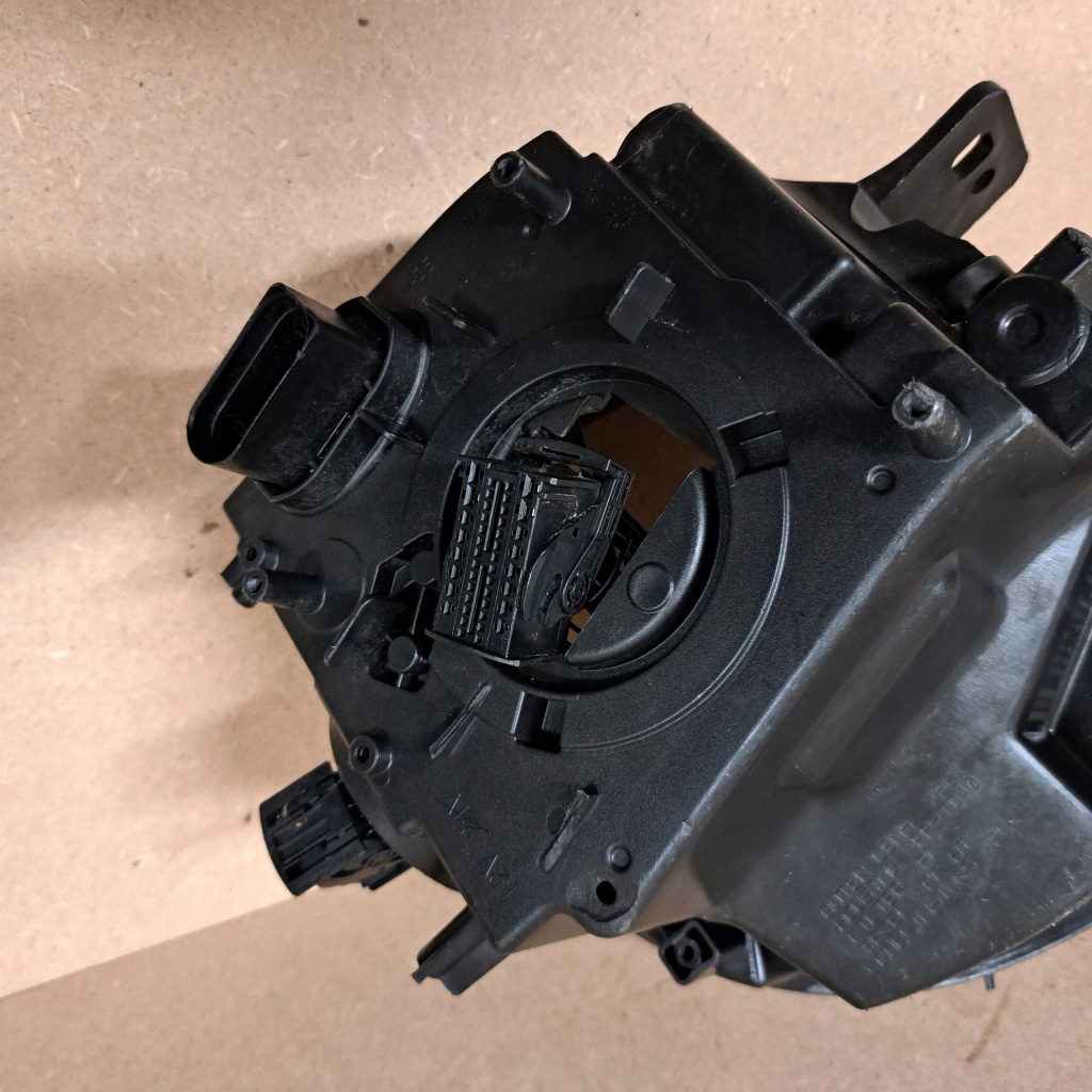 фото №2, Корпус корпус фара led bentley bentayga przedlift ліва