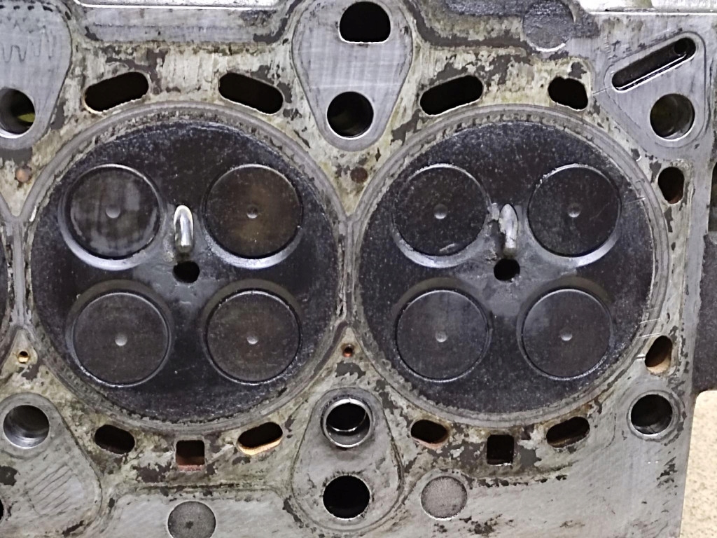 Bmw e46 2.0 d головка двигателя 22466019 Доставка