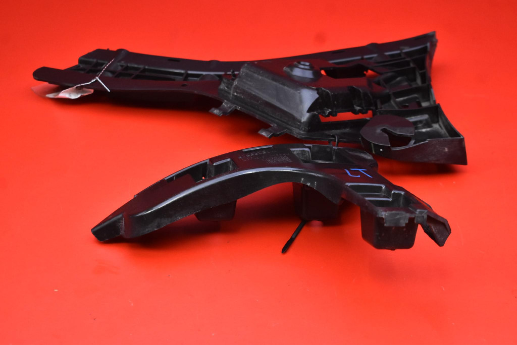 фото №6, Напрямна бампера лівий задня 31323763 volvo xc60 1 i lift 13-17