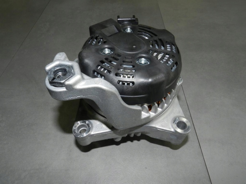 Bmw x1 f48 2.0 d генератор 7640131 150a в Украине