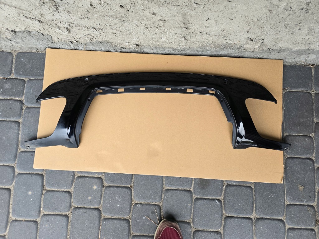 Купить Спойлер накладка диффузор бампера задний  range rover velar j8a2-640e80-ha