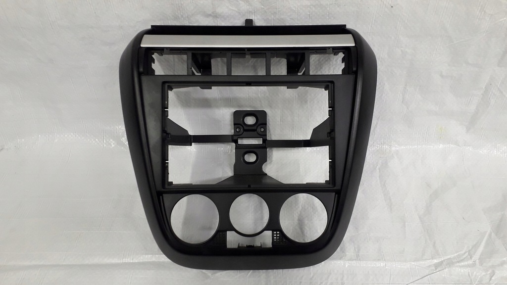 фото №10, Рамка консоль средняя vw fox 5z0858061a