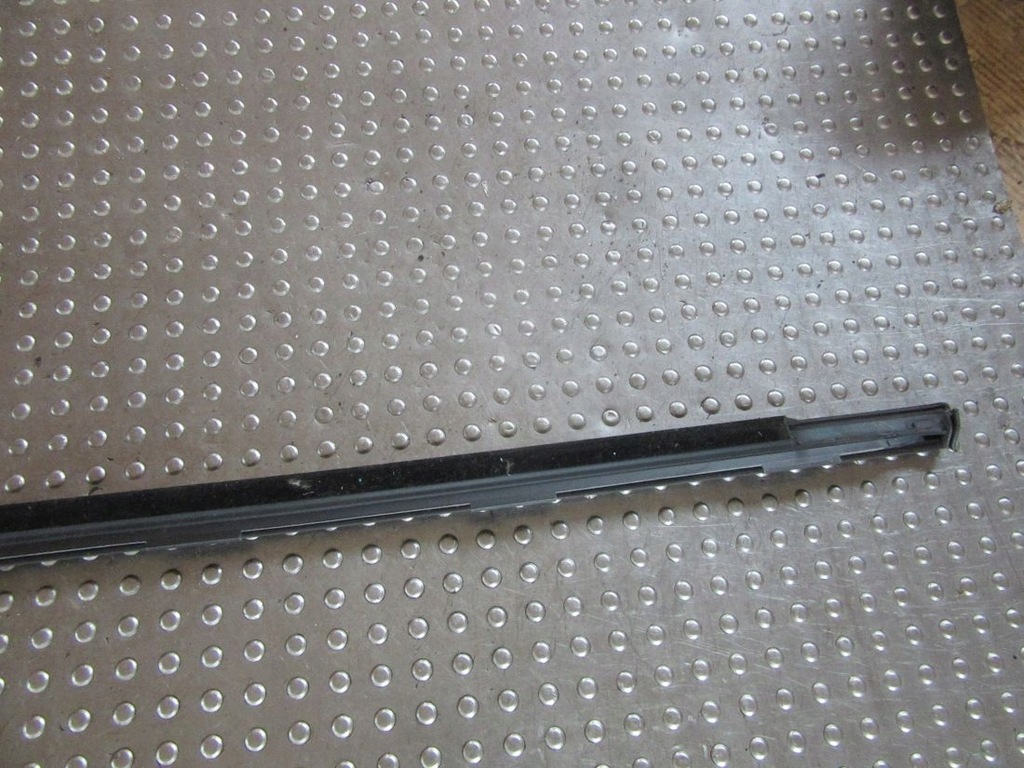 фото №5, Alfa romeo giulia молдинг ущільнювач zbierająca скло правий перед