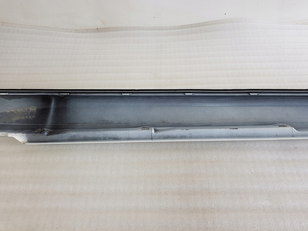 фото №9, Audi оригинальный номер 4k0853855 молдинг порог накладка