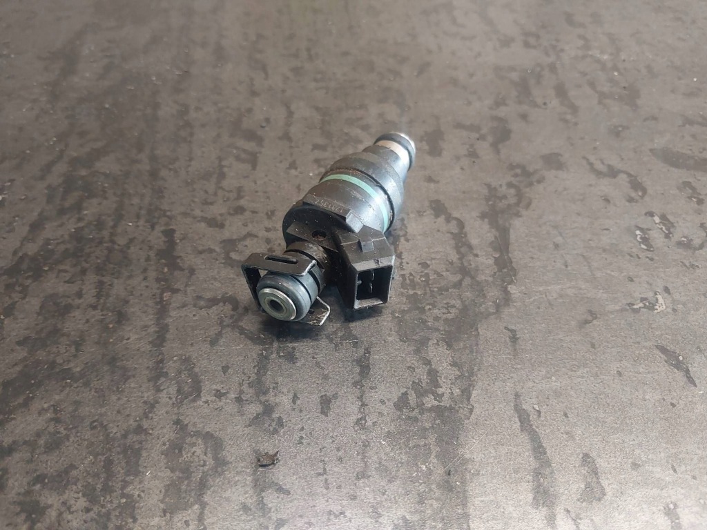 Форсунка топлива bmw 3 e36 318i m40b18 184e1 03762fa 1731357 с Разборки