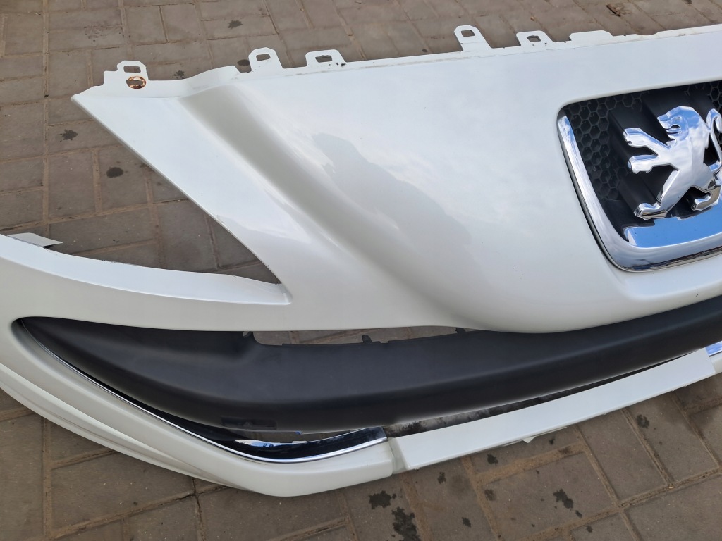 Peugeot 308cc t7 кабріолет  рестайлінг  бампер передній - оболонка Зі Шроту