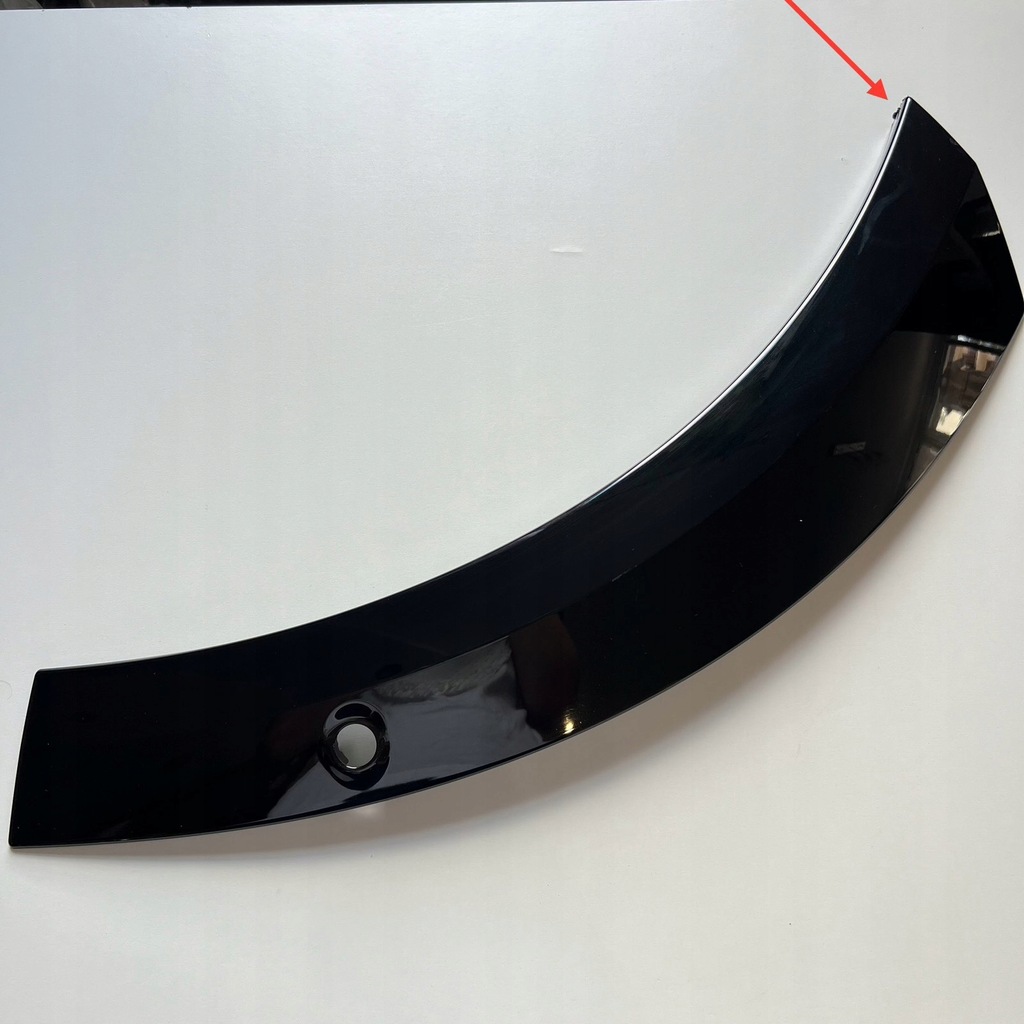 фото №1, Volvo xc60 ii r-design 2017- молдинг бампера перед правая 31650213