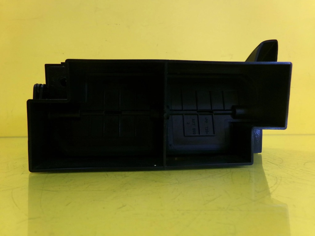 Решітка обдув середня opel omega b 90379986 nr241 Зі Шроту