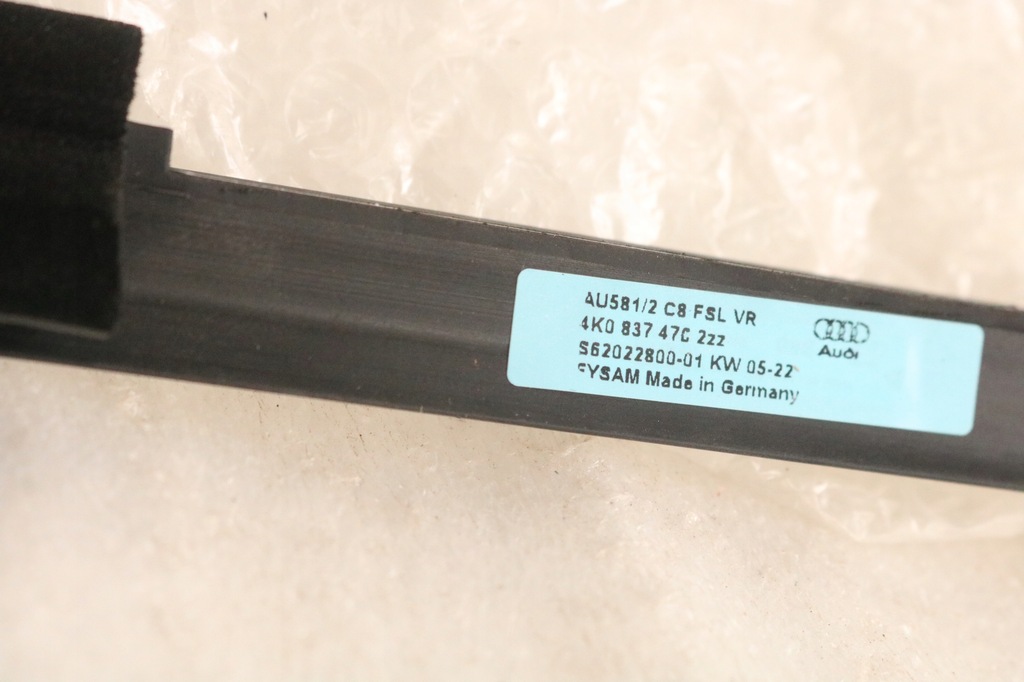 фото №10, Audi a6 c8 молдинг ущільнювач двері права перед