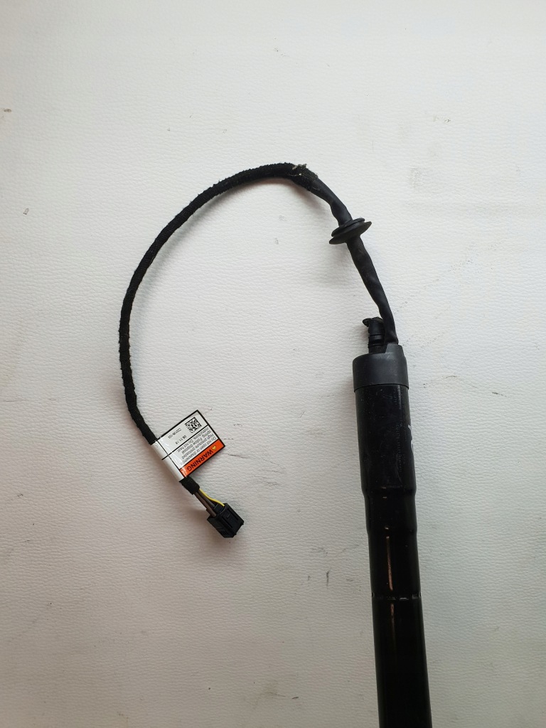 фото №12, Volvo xc60 08-17 привод амортизатор крышки багажника 31455987 левый правый