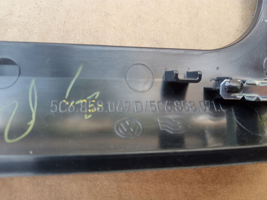 фото №4, Рамка радіо vw jetta 5c6858069d