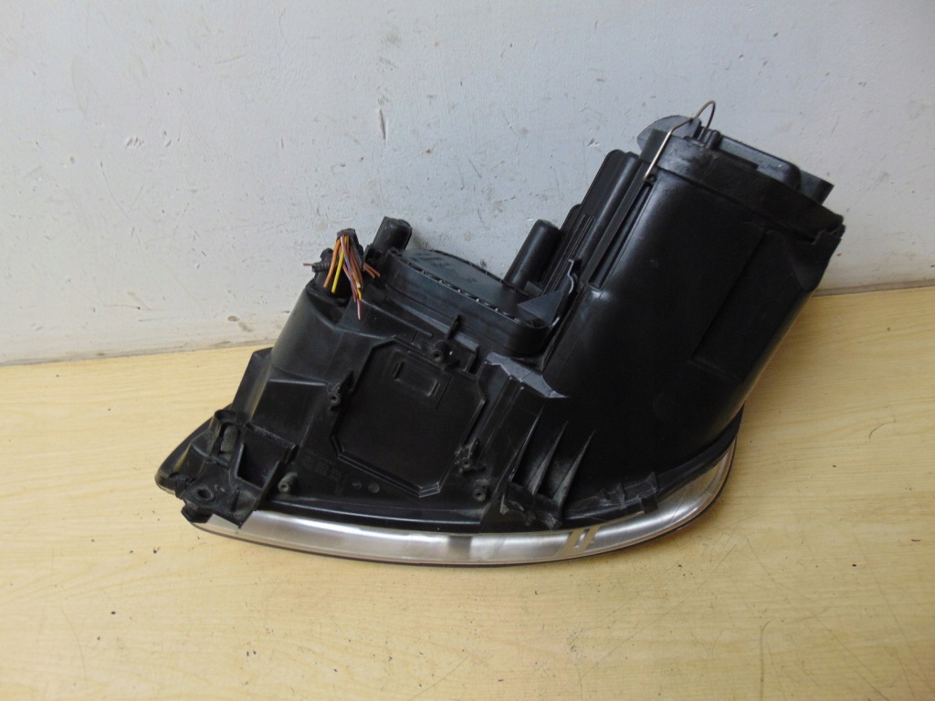 фото №12, Лампа правая перед vw touran 1t0941006r europa