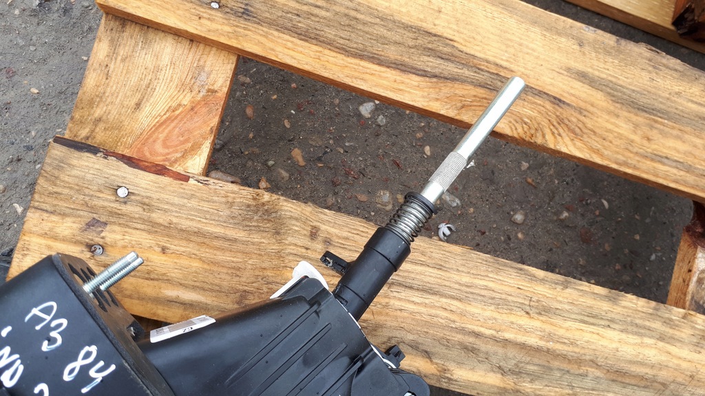 фото №8, A3 8y домкрат переключения передач 1.0 tsi 5wa711049af