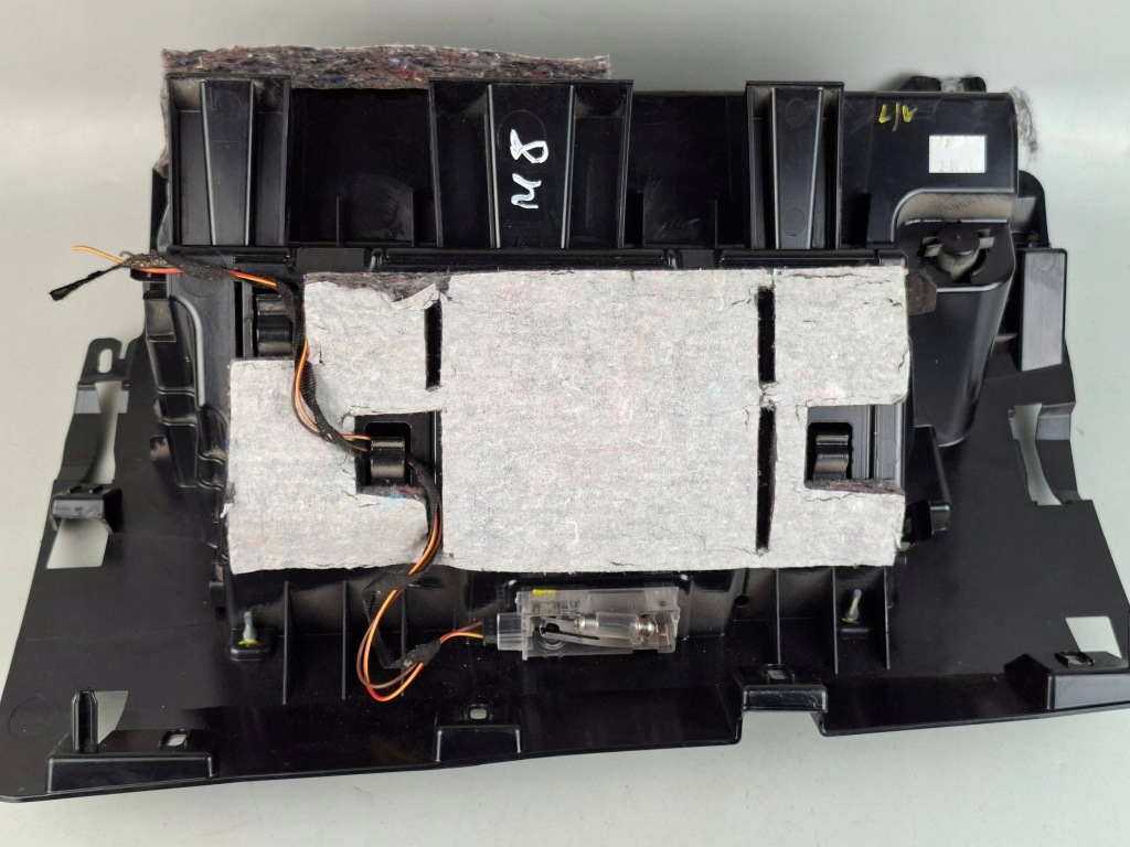 фото №8, Бардачок bmw x1 e84 9229915